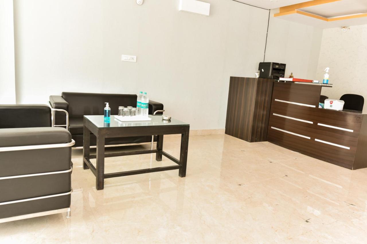 Hotel Luxury Collection Ґурґаон Екстер'єр фото
