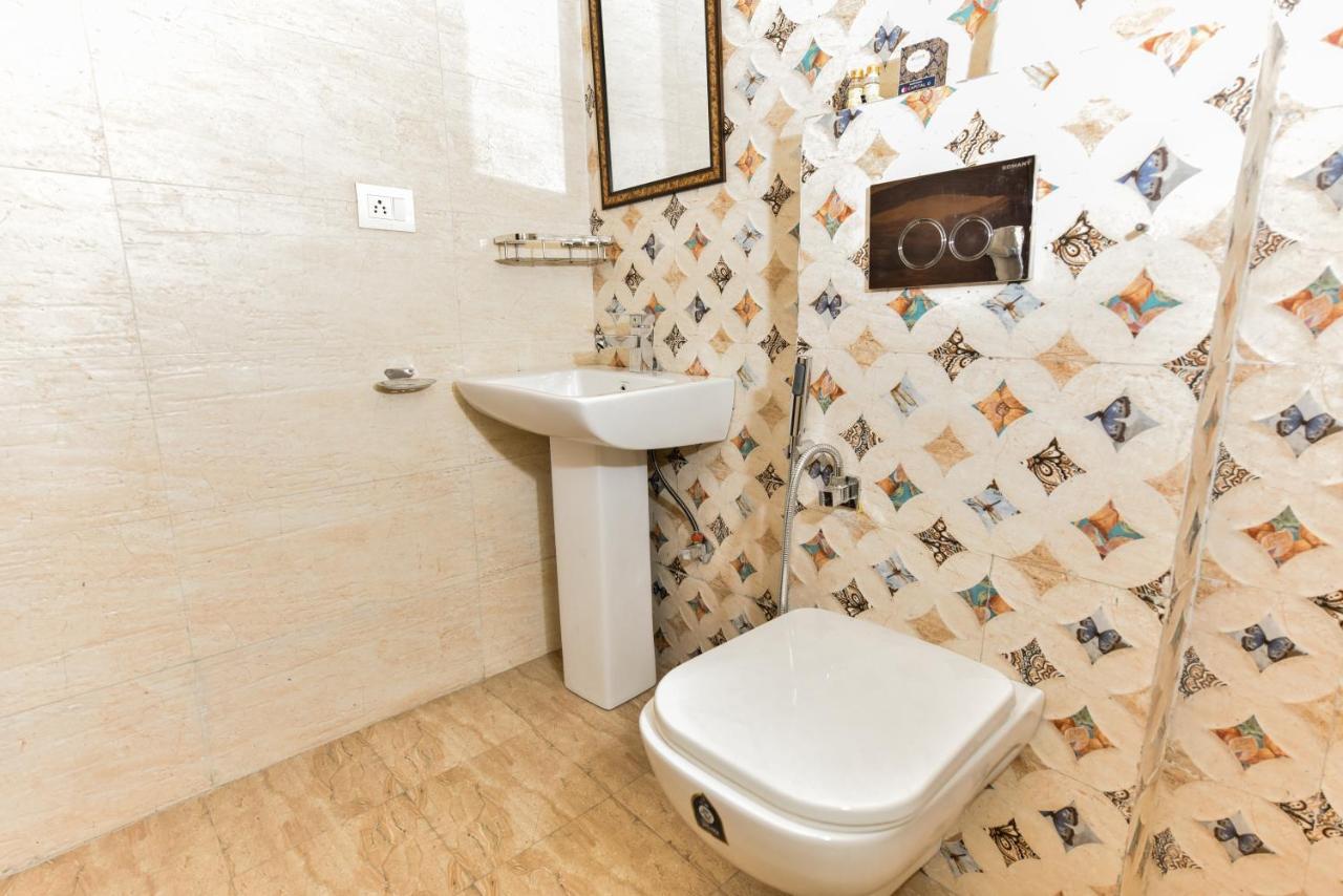 Hotel Luxury Collection Ґурґаон Екстер'єр фото